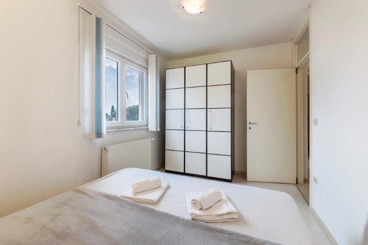 Apartment Dubravka Near The Sandy Beach Medulin Exteriör bild